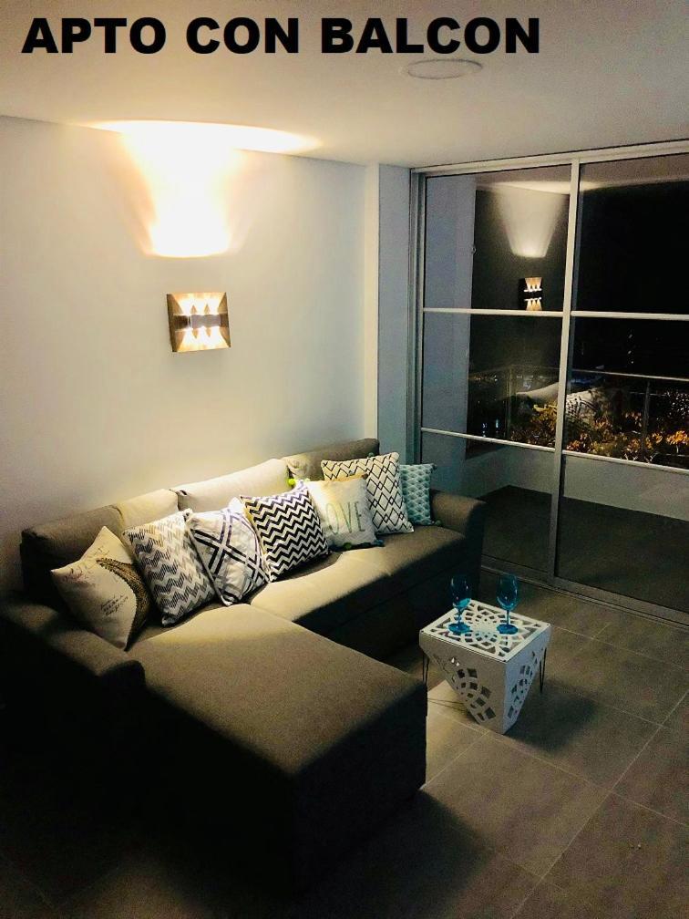 Apartamentos View, Calle Del Malecon Frente Al Lago Guatape Bagian luar foto